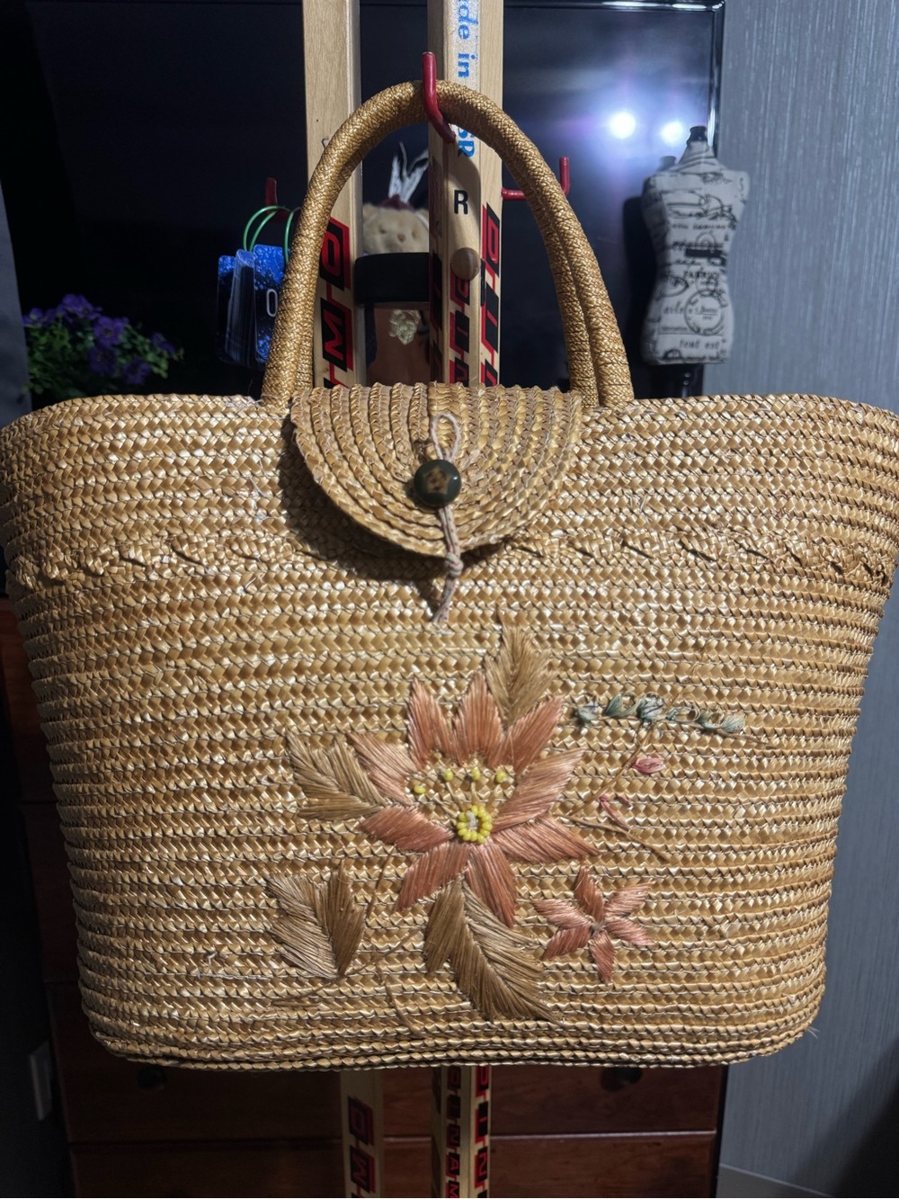 Vintage Straw Tote Bag Handbag with Floral Embroidery & Beaded Accents